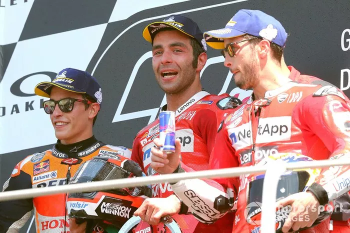 Podio: 1º Danilo Petrucci, 2º Marc Marquez, 3º Andrea Dovizioso