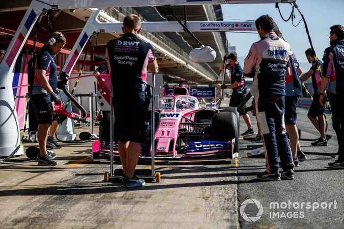 Sergio Perez, Racing Point RP19, pit stop