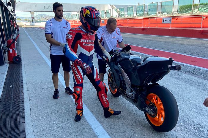 Stefan Bradl, Honda RC213V 2023