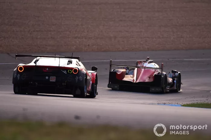 #71 Inception Racing Ferrari 488 GTE EVO LMGTE Am, Brendan Iribe, Ollie Millroy, Ben Barnicoat, #31 Team WRT Oreca 07 - Gibson LMP2, Robin Frijns, Ferdinand Habsburg, Charles Milesi