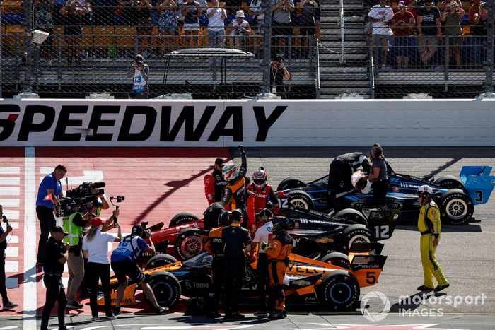  Patricio O'Ward, Arrow McLaren SP Chevrolet,  Will Power, Team Penske Chevrolet,  Scott McLaughlin, Team Penske Chevrolet