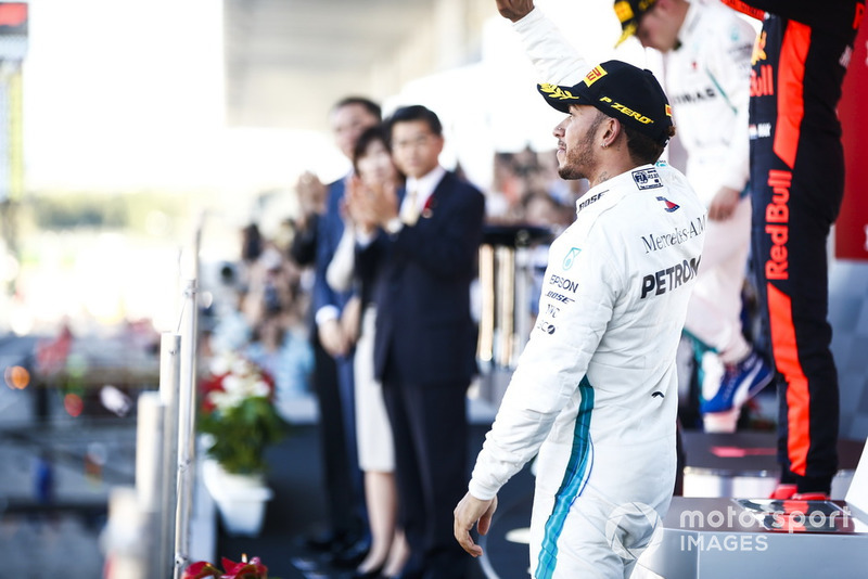 Lewis Hamilton újabb győzelme, ezúttal Szuzukában