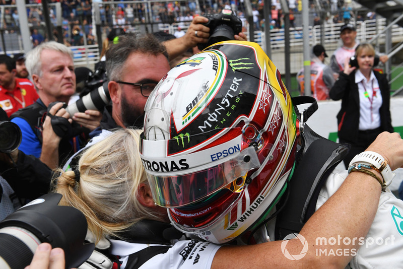 Льюіс Хемілтон, Mercedes AMG F1, Анджела Каллен