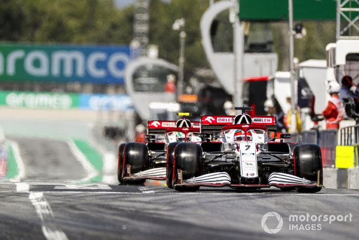 Kimi Raikkonen, Alfa Romeo Racing C41, Antonio Giovinazzi, Alfa Romeo Racing C41