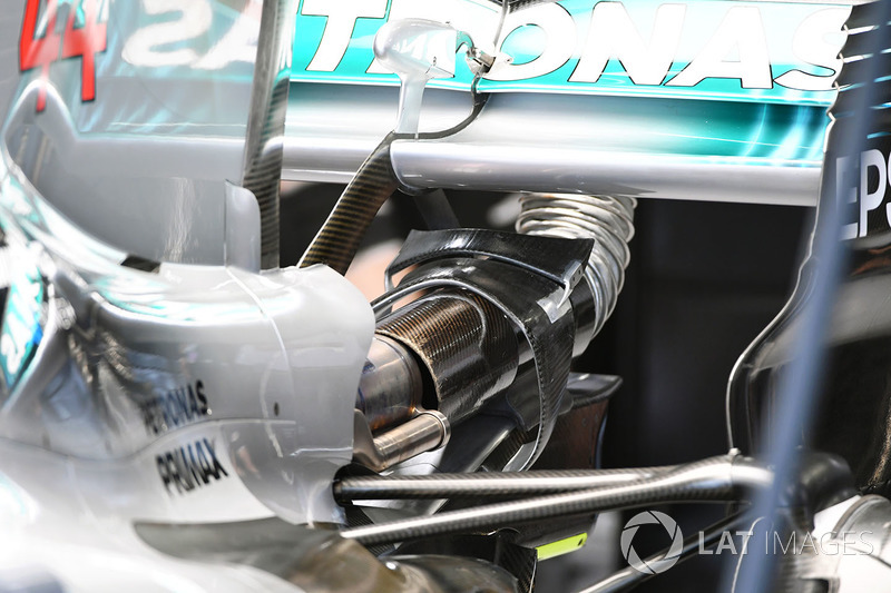 Mercedes-Benz F1 W08  detalle del alerón trasero