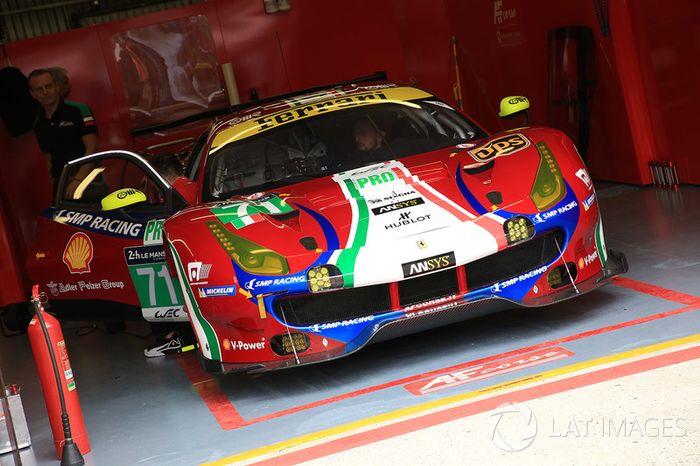 #71 AF Corse Ferrari 488 GTE: Davide Rigon, Sam Bird, Miguel Molina