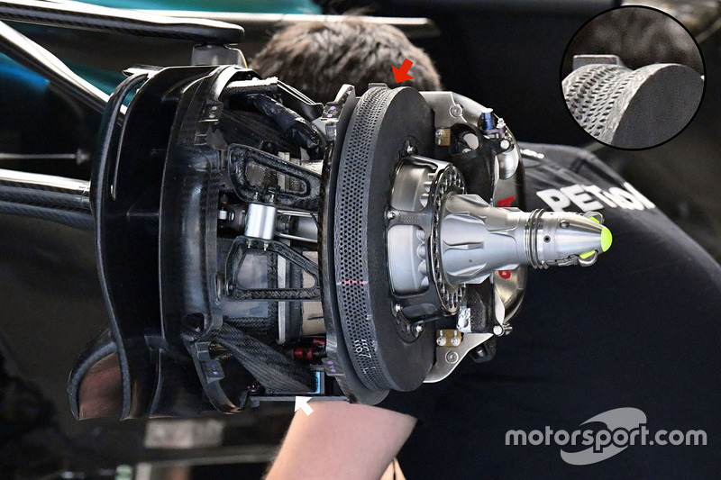 Mercedes AMG F1 W08 front brake and wheel hub detail