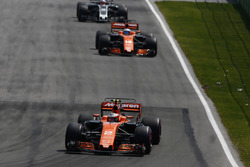 Стоффель Вандорн, Фернандо Алонсо, McLaren MCL32