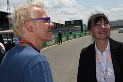 Jacques Villeneuve, Sky Italia avec sa mère Joann Villeneuve