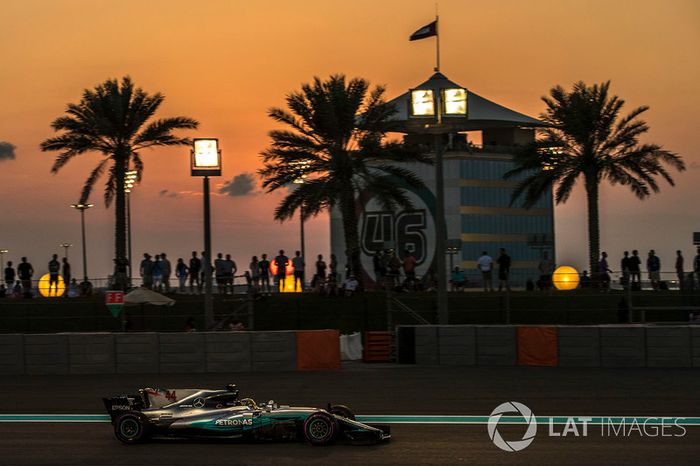 Lewis Hamilton, Mercedes-Benz F1 W08