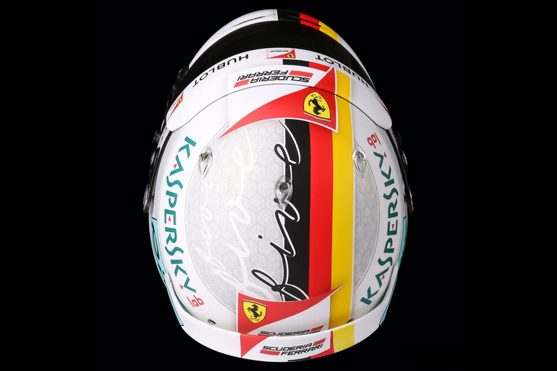 Helm von Sebastian Vettel