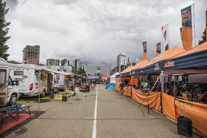 Red Bull KTM Factory Racing en el vivac