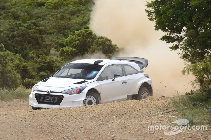 Test Hyundai i20 WRC 2017