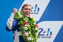 Подиум LMP2: терье место - Виталий Петров, #37 SMP Racing BR01 - Nissan