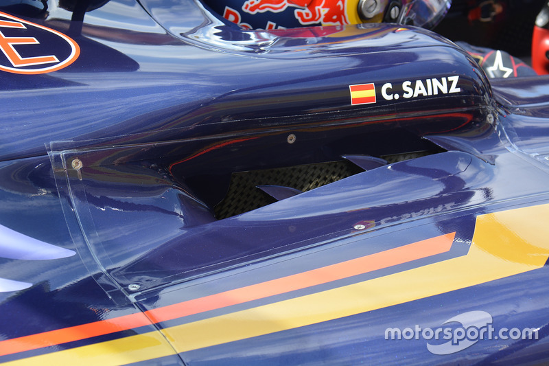 Scuderia Toro Rosso STR11 detail