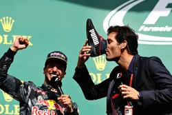 Podium: Daniel Ricciardo, Red Bull Racing with Mark Webber
