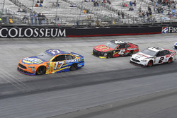 Ricky Stenhouse Jr., Roush Fenway Racing, Ford Fusion SunnyD, Kyle Larson, Chip Ganassi Racing, Chevrolet Camaro McDonald's, Brad Keselowski, Team Penske, Ford Fusion Discount Tire
