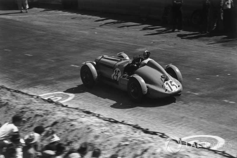 1949: Juan J. Jover