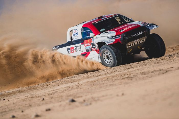 #207 Toyota Gazoo Racing Toyota: Giniel De Villiers, Dennis Murphy