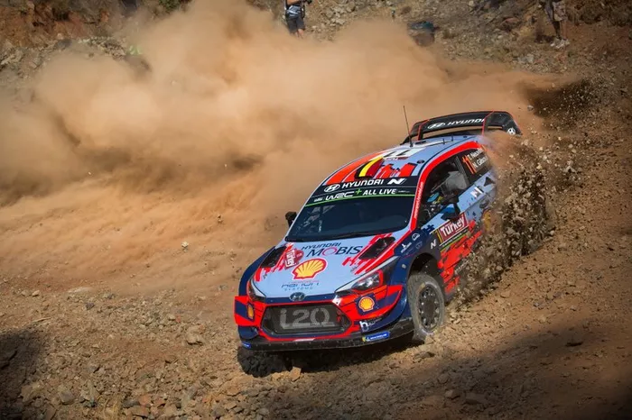 Thierry Neuville, Nicolas Gilsoul, Hyundai Motorsport Hyundai i20 Coupe WRC