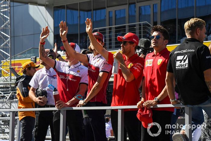 En las carreras sin público de 2020... ¿a quién van a saludar los pilotos? Se elimina el desfile previo