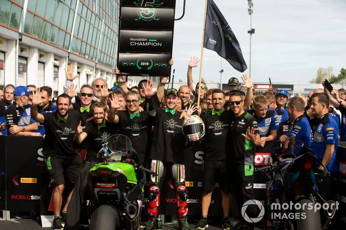 Jonathan Rea, Kawasaki Racing Team celebra su quinto título mundial
