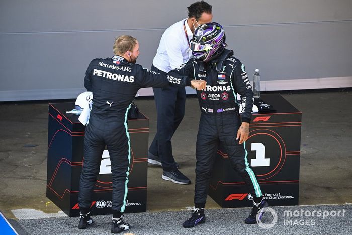 Hamilton logró su 92ª pole position en Barcelona, tras un duelo cerrado con Bottas, por apenas 59 milésimas