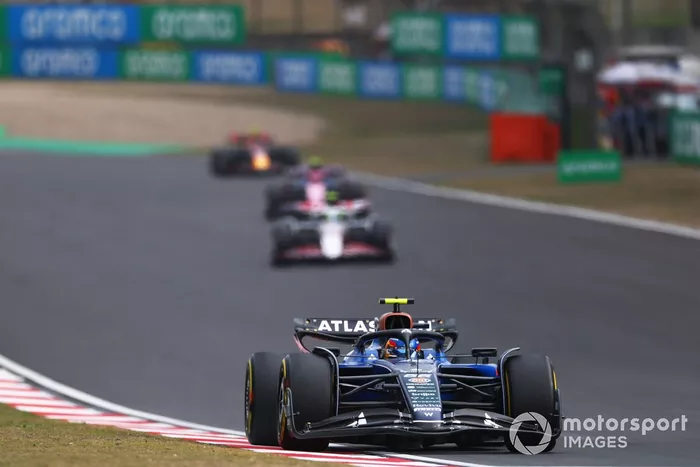 Esteban Ocon, Haas F1 Team, Carlos Sainz, Williams
