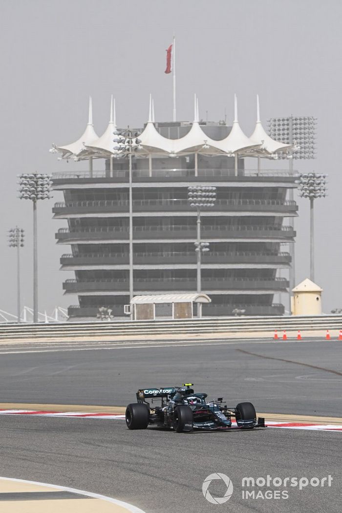Sebastian Vettel, Aston Martin AMR21 