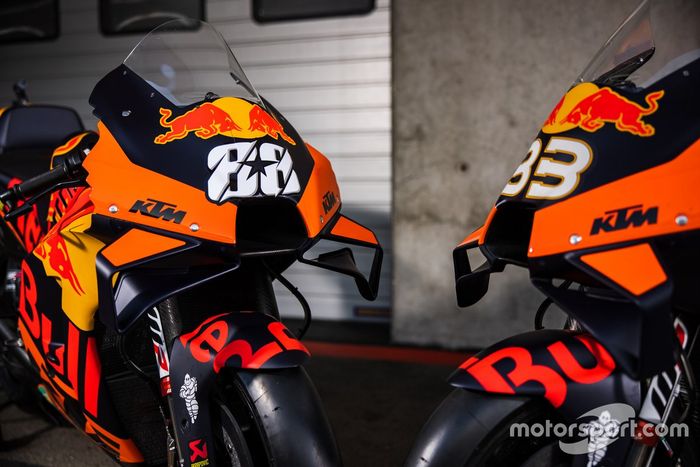 Motos de Miguel Oliveira, Red Bull KTM Factory Racing y Brad Binder, Red Bull KTM Factory Racing