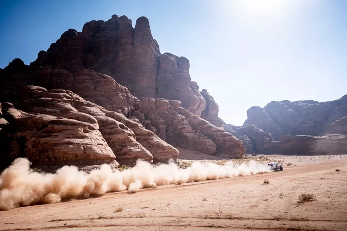 #300 X-Raid Mini JCW Team: Carlos Sainz, Lucas Cruz