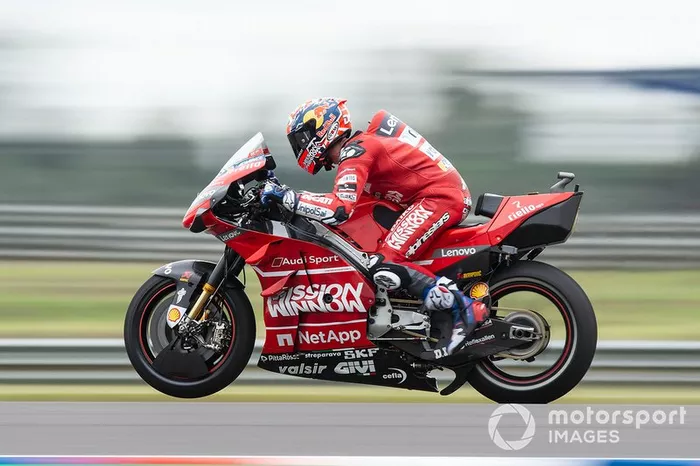 Andrea Dovizioso, Ducati Team practica una arrancada