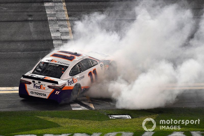 1. Denny Hamlin, Joe Gibbs Racing, Toyota Camry