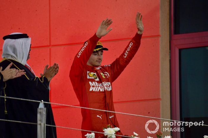 Charles Leclerc, Ferrari, 3° classificato, arriva sul podio