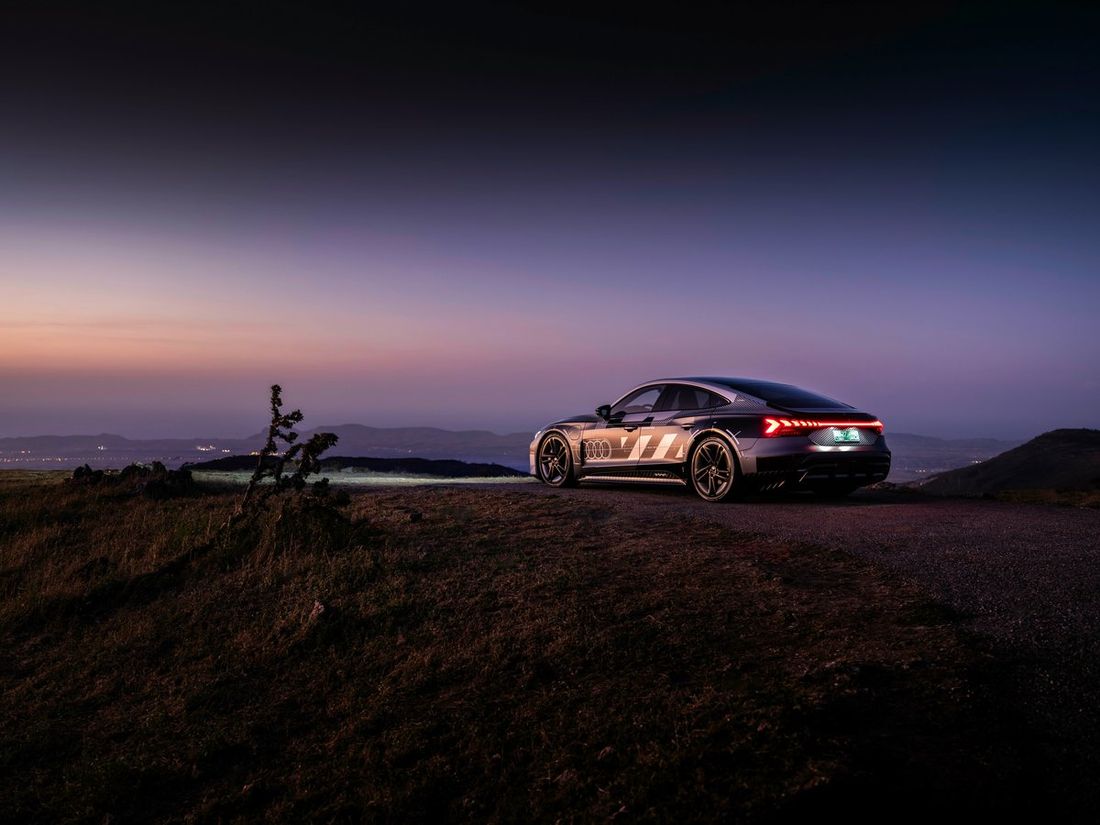 Audi RS E-Tron GT Performance 2025