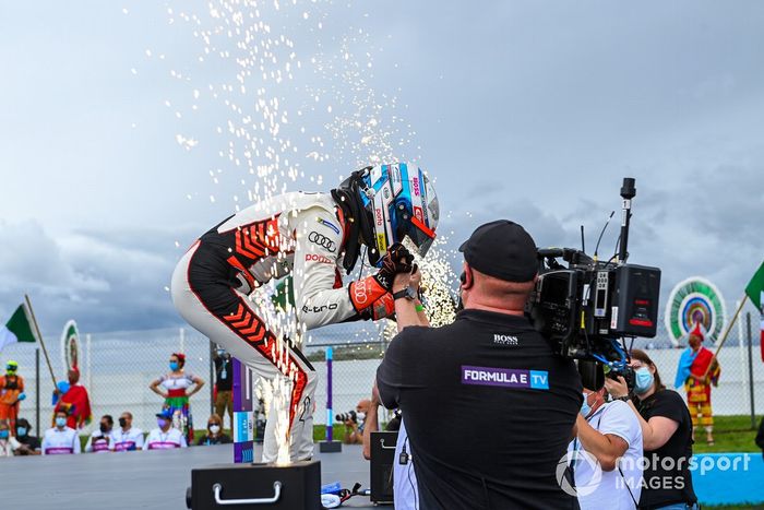 Ganador Lucas Di Grassi, Audi Sport ABT Schaeffler en Parc Ferme