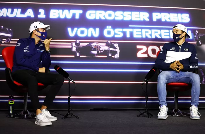 Nicholas Latifi, Williams Pierre Gasly, AlphaTauri durante la conferencia de prensa