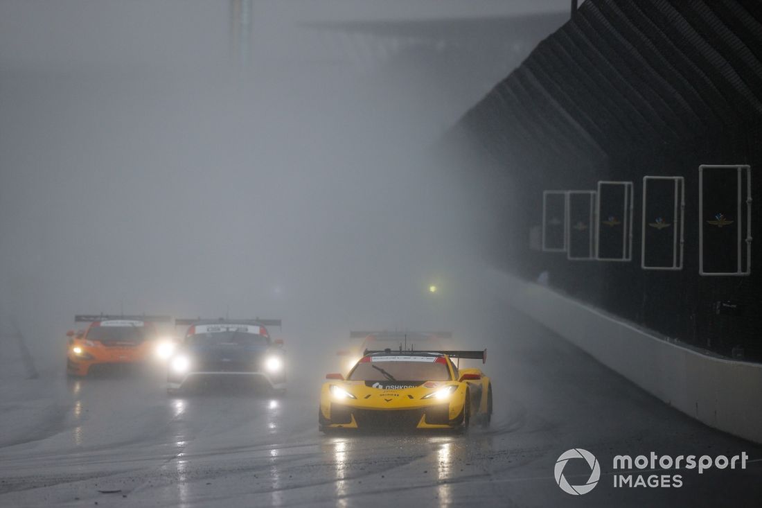 #3 Corvette Racing by Pratt Miller Motorsports Corvette Z06 GT3.R: Antonio García, Alexander Sims