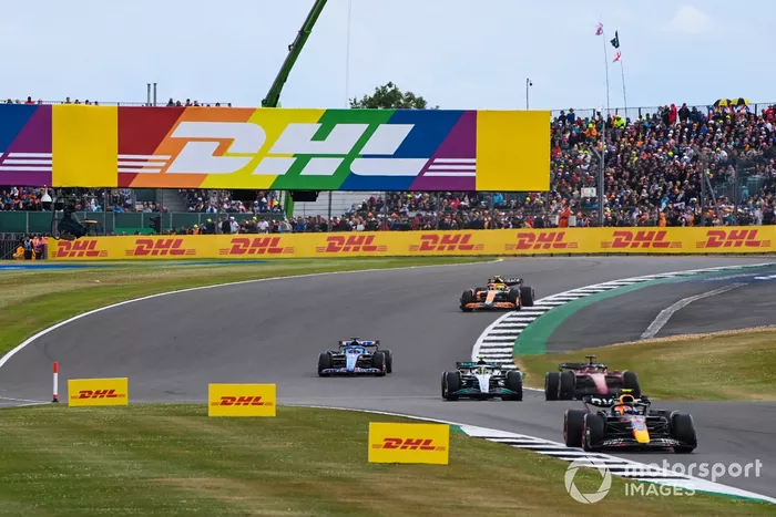 Sergio Pérez, Red Bull Racing RB18, Charles Leclerc, Ferrari F1-75, Lewis Hamilton, Mercedes W13, Fernando Alonso, Alpine A522