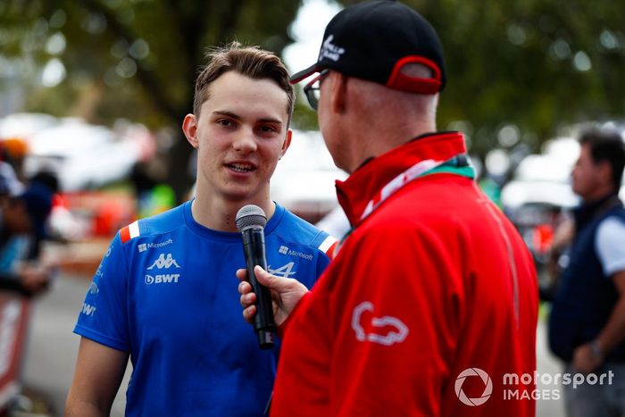 Oscar Piastri, piloto reserva de Alpine F1 Team en una entrevista