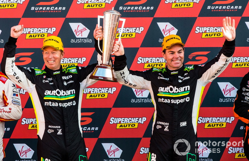 Podyum: Craig Lowndes, Steven Richards, Triple Eight Race Engineering Holden