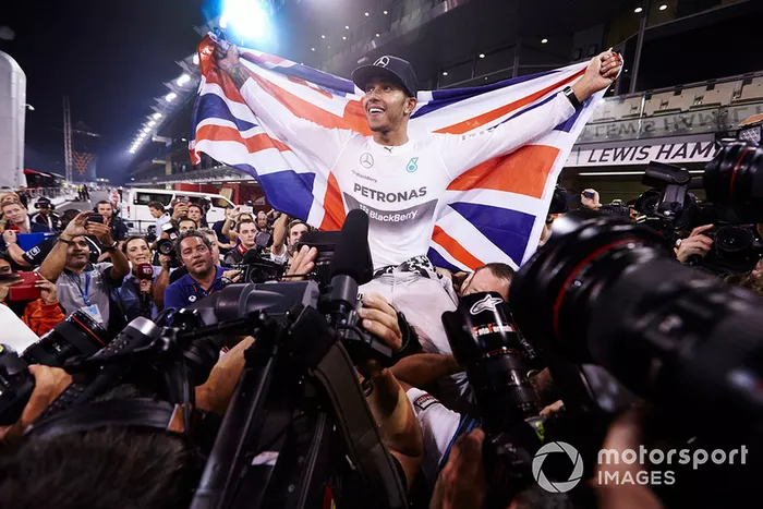 2014: Lewis Hamilton, Mercedes