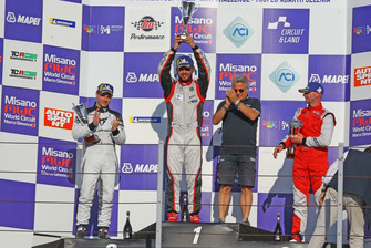Podio TCR gara 1, Luigi Ferrara (42 Racing SA, Alfa Romeo Giulietta TCR #42), Tavano-Greco (Seat Leon TCR SEQ #4), Plamen Kralev (Kraf Racing,Audi RS3 LMS-TCR #44)