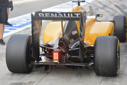 Renault Sport F1 Team RS16, posteriore