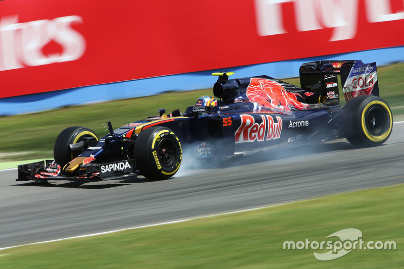 Carlos Sainz Jr., Scuderia Toro Rosso STR11 se bloquea en la frenada