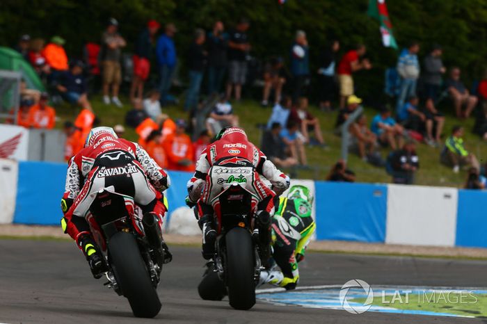 Lorenzo Savadori, Milwaukee Aprilia