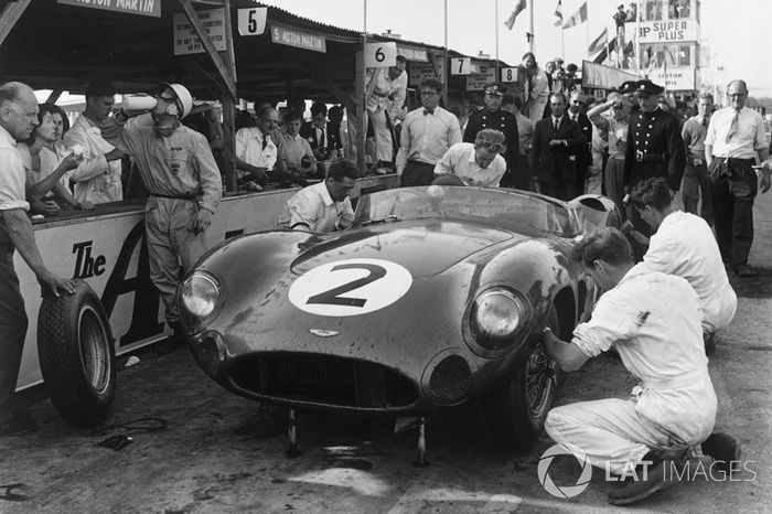 #2 Aston Martin DBR1: Carroll Shelby, Stirling Moss, Tony Brooks, Jack Fairman