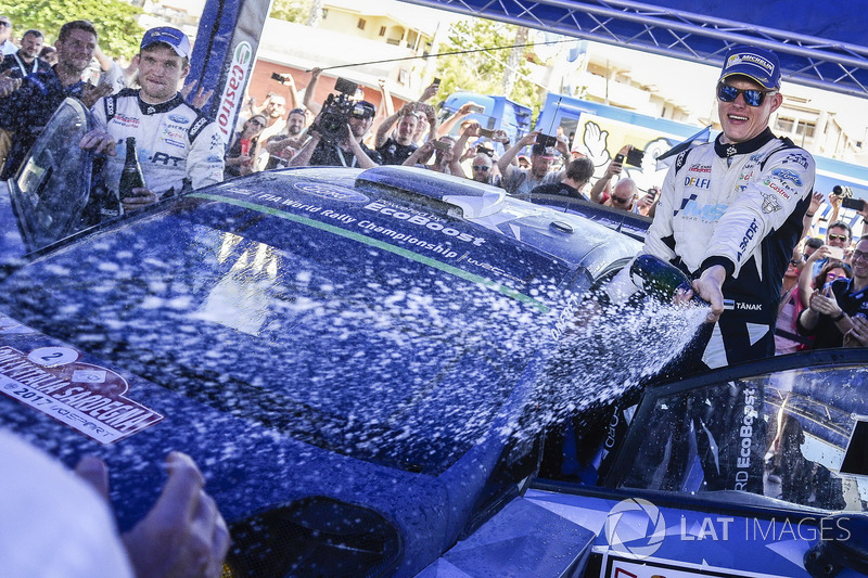 Победители Отт Тянак и Мартин Ярвеоя, Ford Fiesta WRC