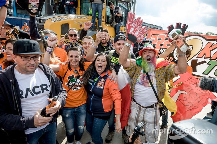 Fans de Tony Cairoli