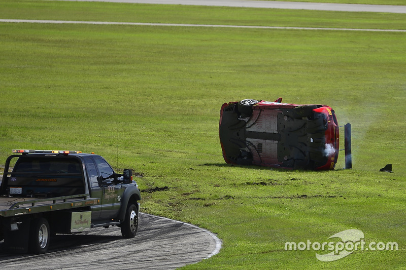 #124 Ferrari of Long Island Ferrari 488 Challenge: Jerome Jacalone, incidente